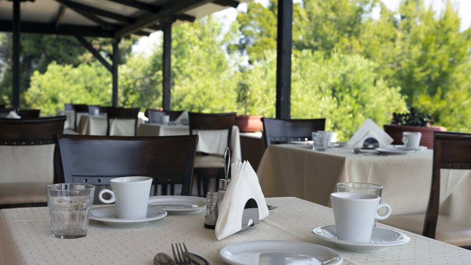 Tiara Holidays - Paradise Kriopigi - restoran